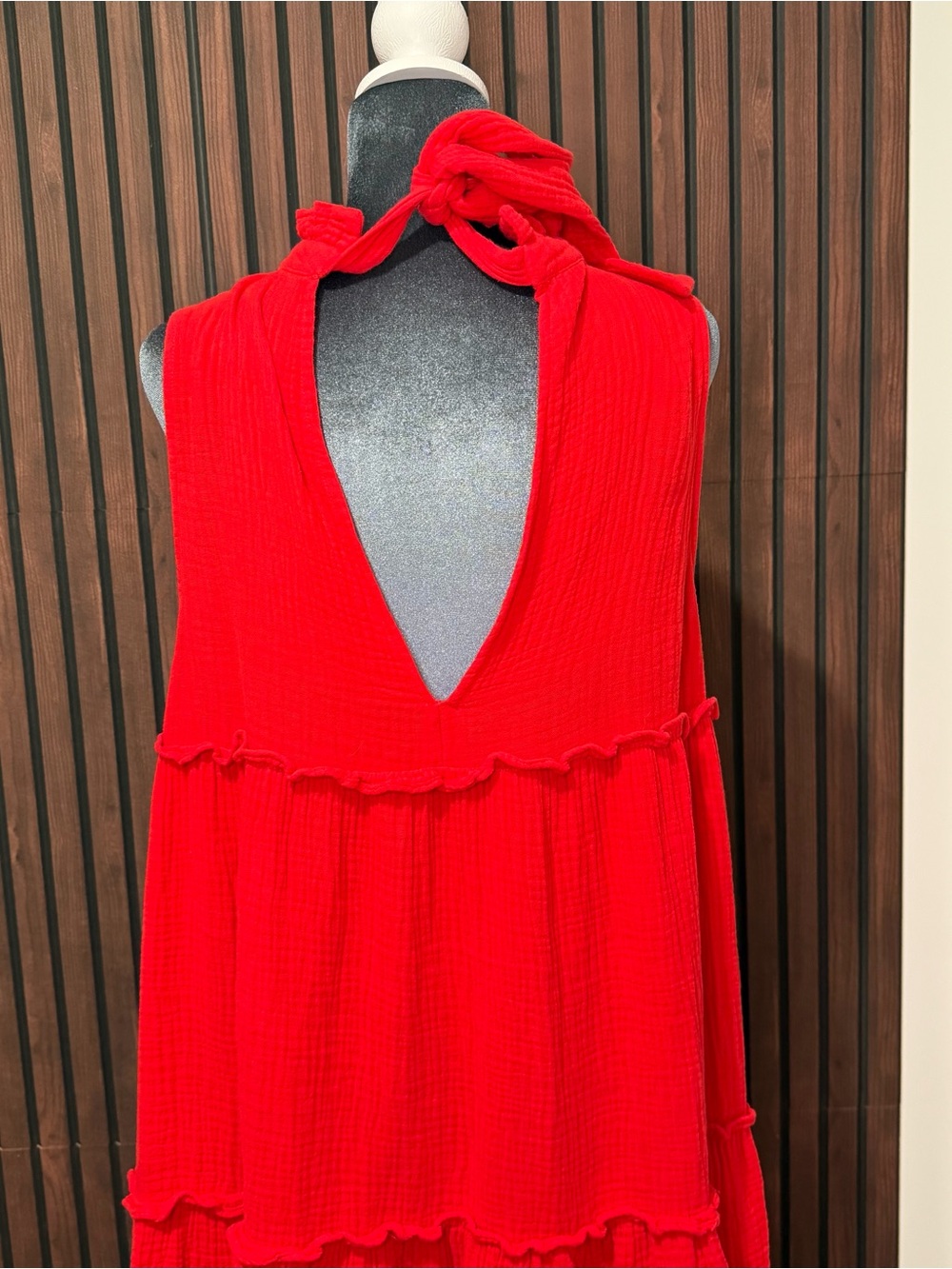 Pomander Place Red Textured Tiered Sleeveless Mini Dress - Picture 3 of 4